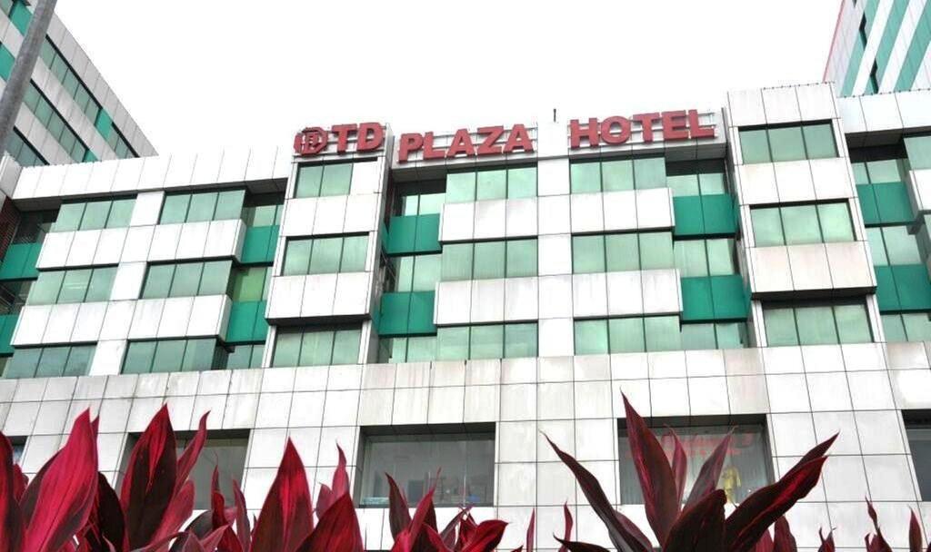 Td Plaza Hotel Kota Kinabalu Exterior foto